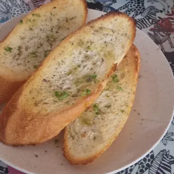 Slices of garlic butter bread